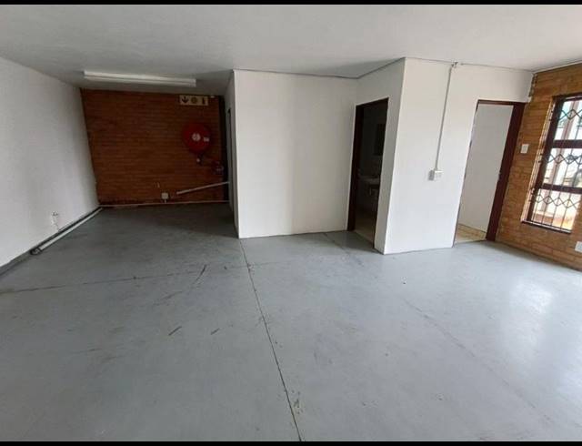 INDUSTRIAL PROPERTY TO RENT IN HALFWAY HOUSE